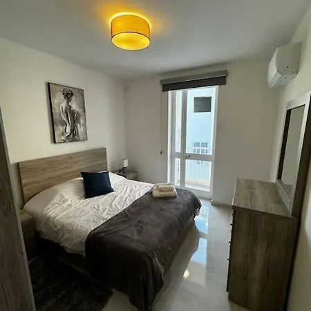 Starlight 2 Bedroom In Apartment
